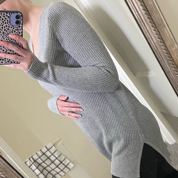 Bundle 3/$15 - Old Navy Tunic V-Neck Sweater - Picture 3 of 5